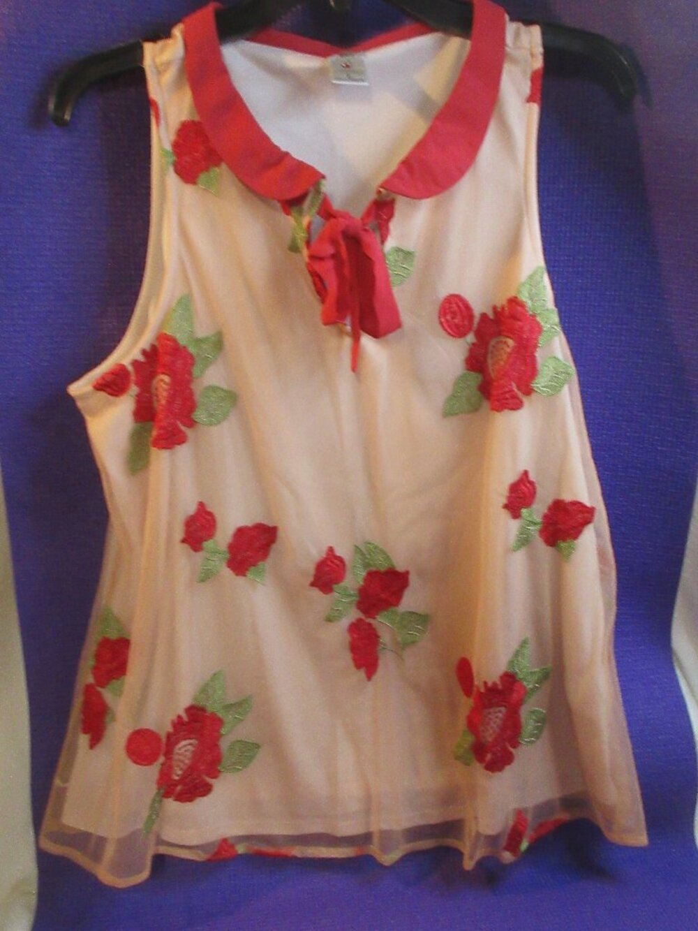 Share DISNEY~COLLECTION BY LAUREN CONRAD~ ADORABLE PEACH WITH RED FLOWERS~LINED~